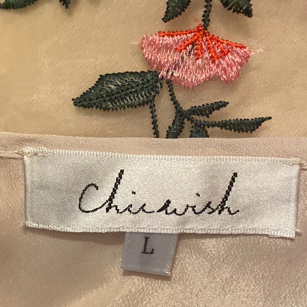Chicwish Stunning Floral Fully Embroidered Side Zip Dress Size S PTP 18" EUC - Picture 8 of 12